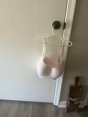 PINK Victoria's Secret Light Pink Seamless Molded Bra